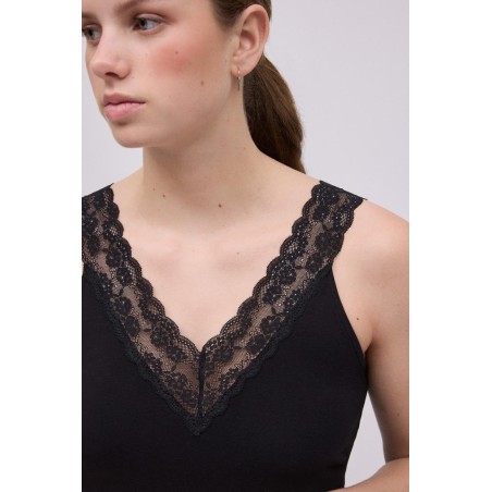 Camiseta 19082 Negro