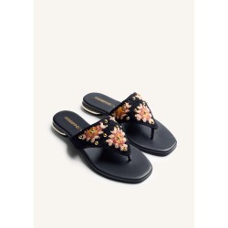Sandalias Isiolo