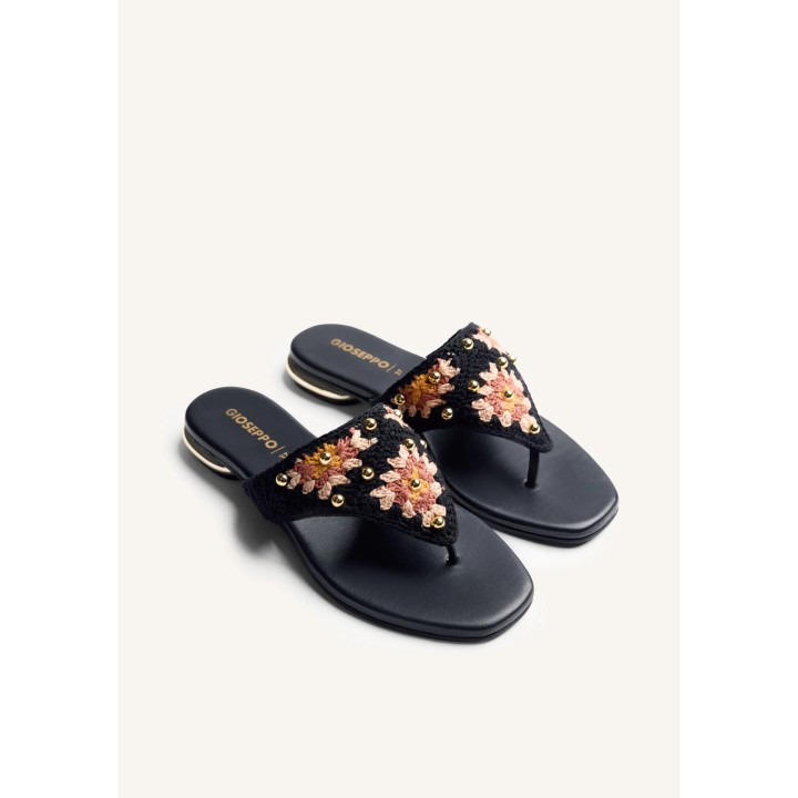 Sandalias Isiolo